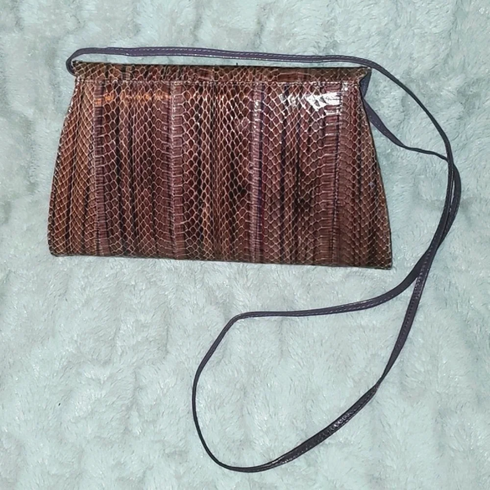 Vtg J.Reneé Snakeskin Embossed Crossbody Bag